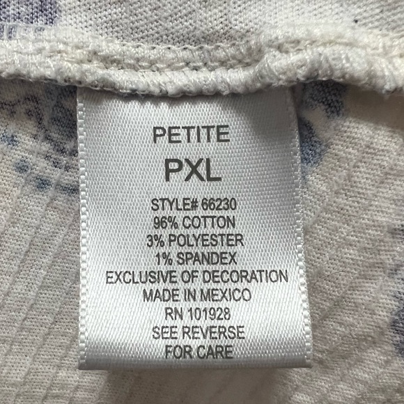 Embroidered Neckline Sleeveless - Picture 5 of 6